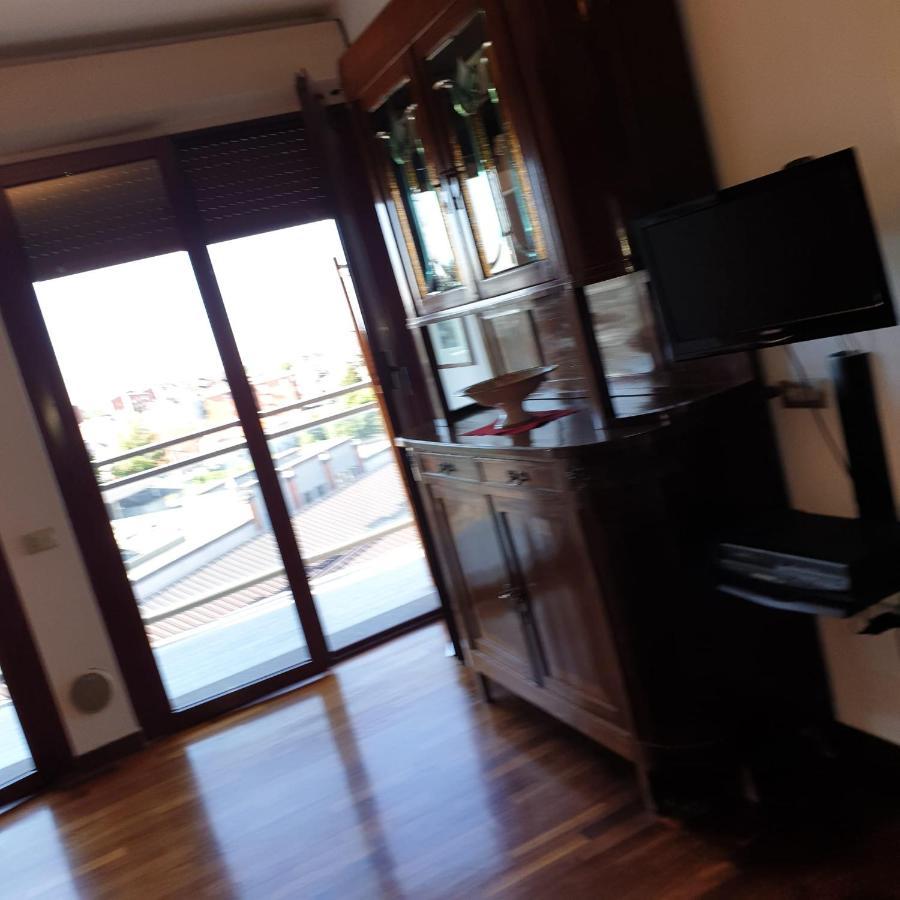 Airport Malpensa 加拉瑞特 外观 照片